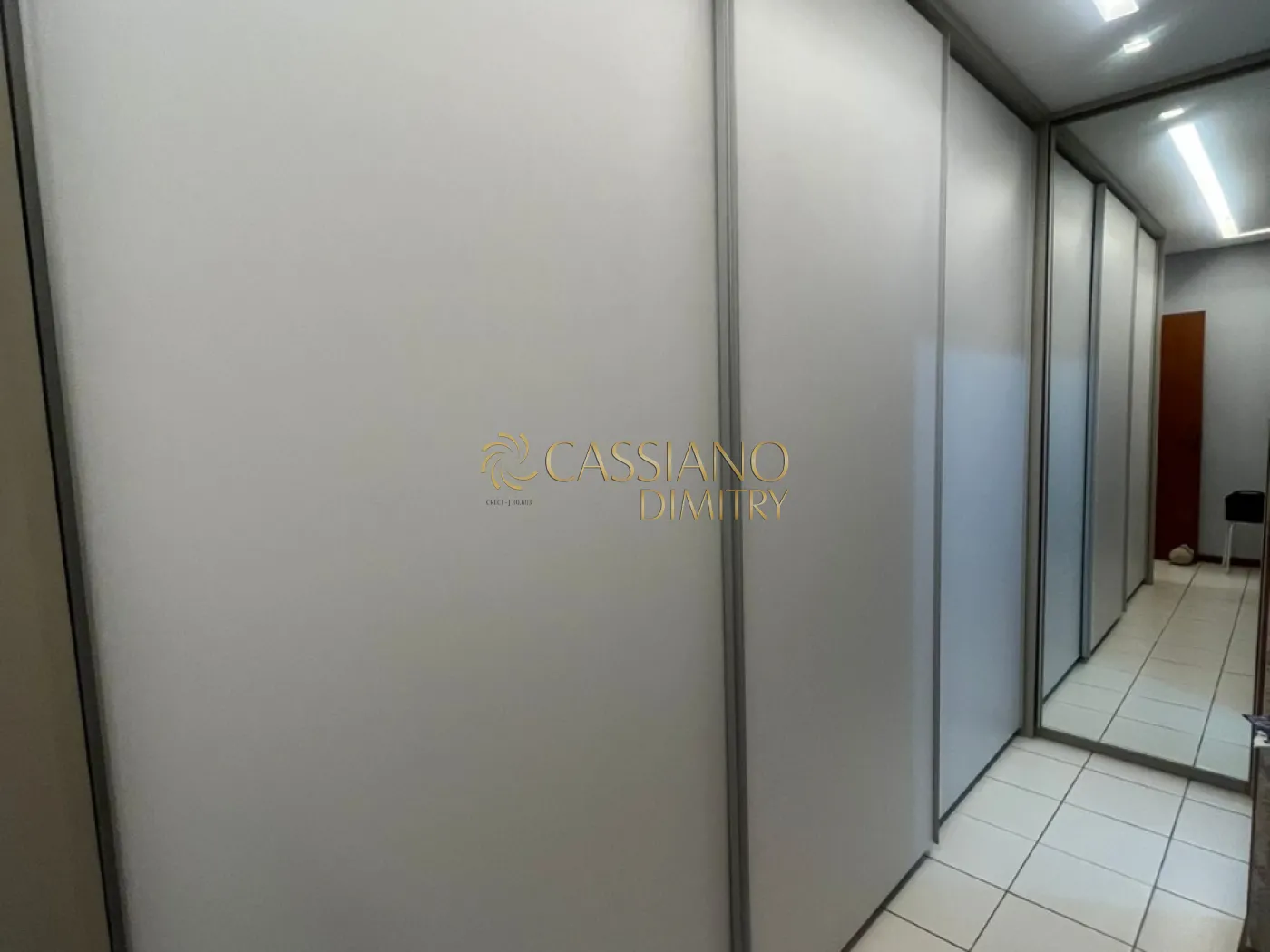 Comprar Casa / Padrão em São José dos Campos R$ 900.000,00 - Foto 7