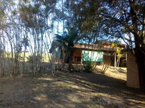 imagem 1 - Chácara à venda de 190m² | 02 dormitórios, 01 banheiro e 10 vagas de garagem | Santa Rita - Caçapava | imagem 1 - Chácara à venda de 190m² | 02 dormitórios, 01 banheiro e 10 vagas de garagem | Santa Rita - Caçapava |