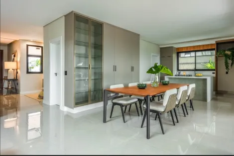imagem 2 - Casa à Venda de 435m² | Porteira fechada /05 dormitórios sendo 02 suítes e 04 vagas de garagem | Condomínio Alphaville I - Urbanova imagem 2 - Casa à Venda de 435m² | Porteira fechada /05 dormitórios sendo 02 suítes e 04 vagas de garagem | Condomínio Alphaville I - Urbanova